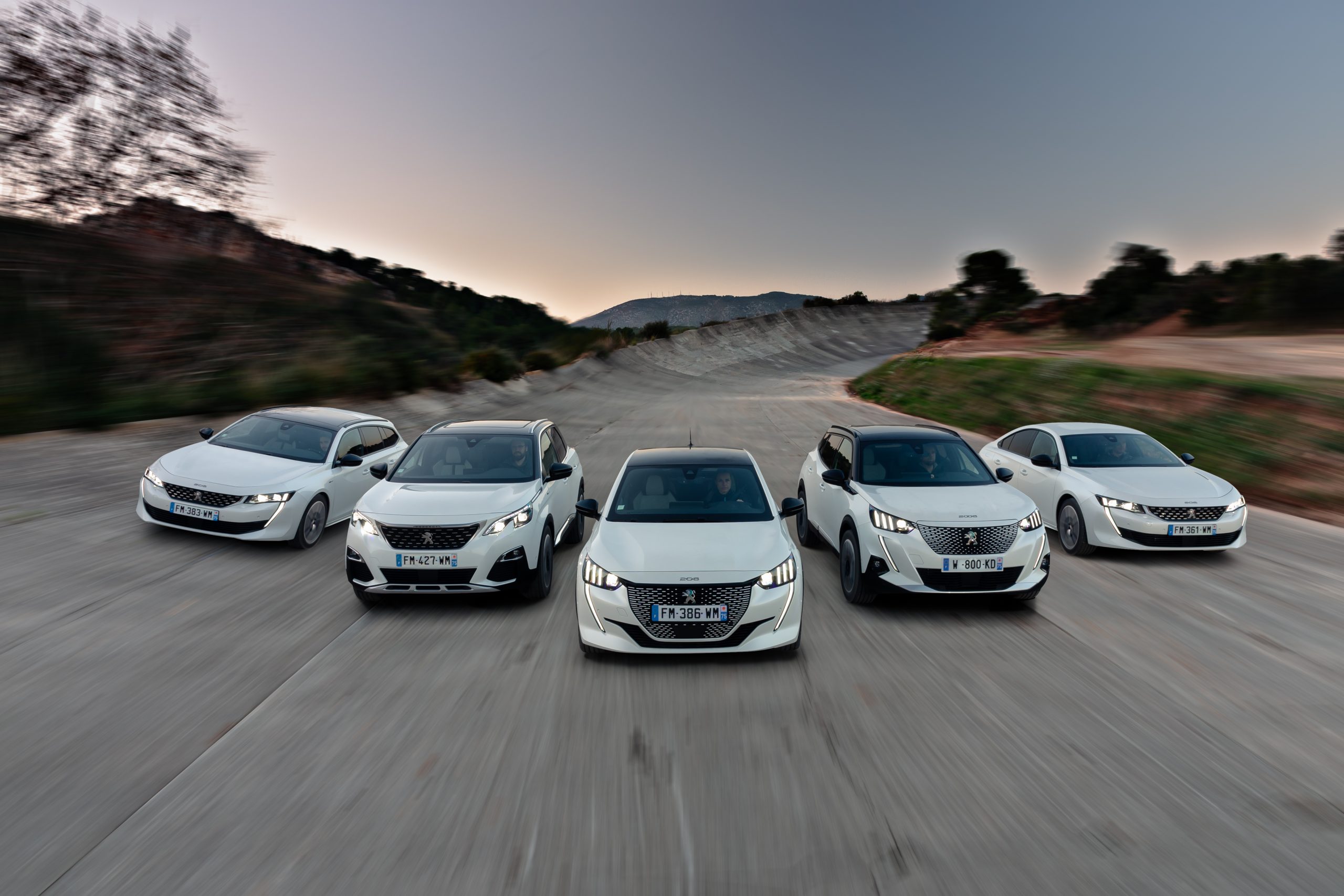 Peugeot wprowadza internetową sprzedaż  modeli!